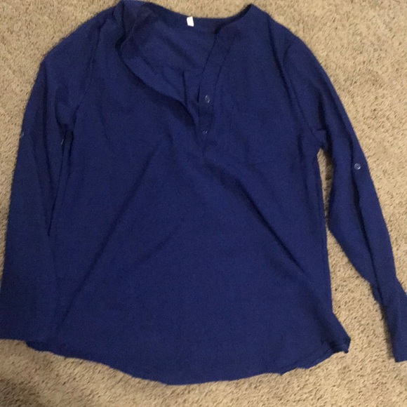 V-neck button Pocket shirt - Picture 1 of 2